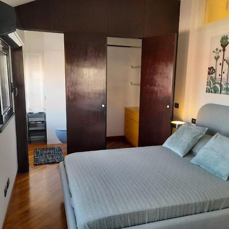 Bilocale Vista Mare Con Terrazzo-Porto Antico- Parcheggio Scontato Apartman Genova Kültér fotó