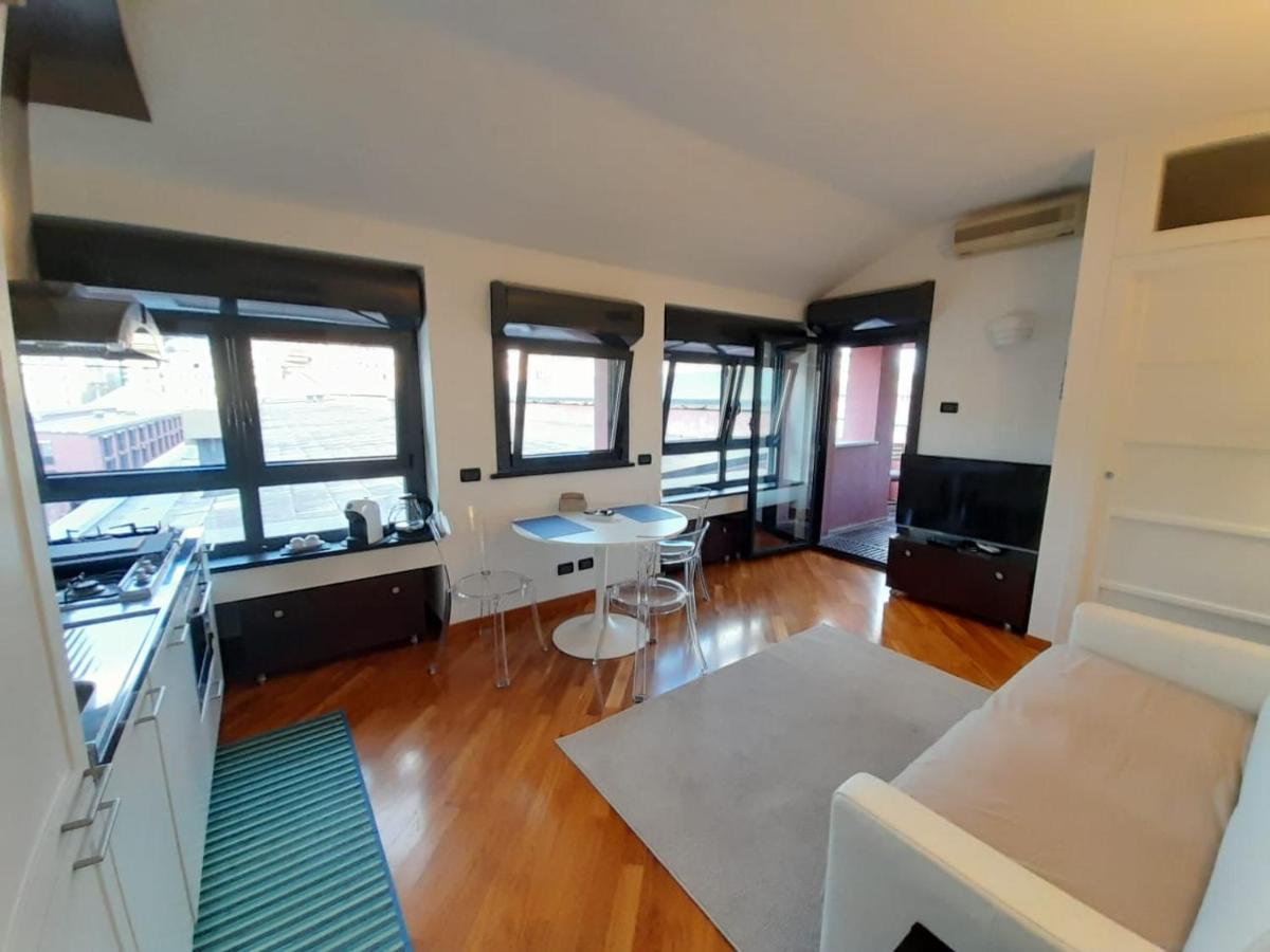 Bilocale Vista Mare Con Terrazzo-Porto Antico- Parcheggio Scontato Apartman Genova Kültér fotó