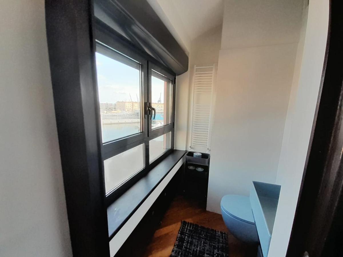 Bilocale Vista Mare Con Terrazzo-Porto Antico- Parcheggio Scontato Apartman Genova Kültér fotó