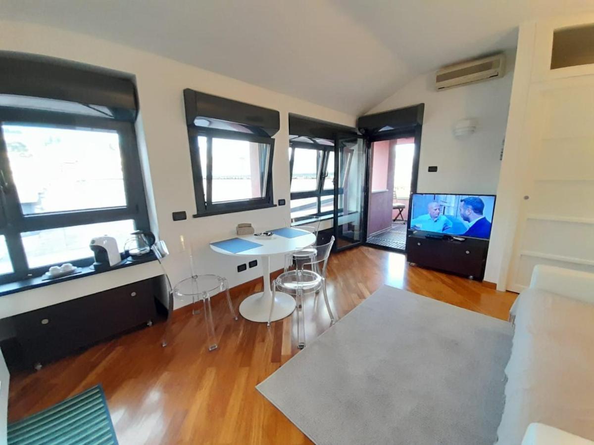 Bilocale Vista Mare Con Terrazzo-Porto Antico- Parcheggio Scontato Apartman Genova Kültér fotó