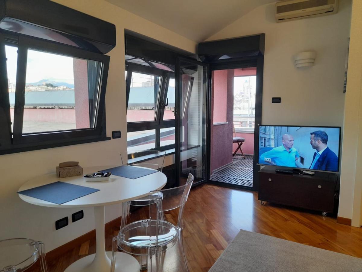 Bilocale Vista Mare Con Terrazzo-Porto Antico- Parcheggio Scontato Apartman Genova Kültér fotó
